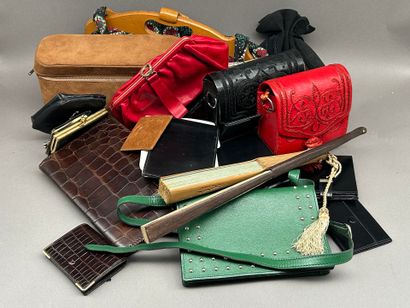 Lot of leather goods including:
- LAFARGUE....