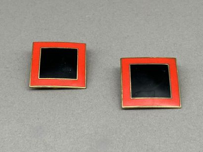 Yves SAINT-LAURENT.
Pair of ear clips in...