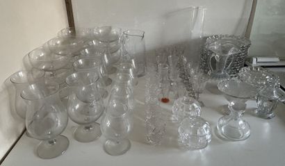 *Lot of glassware including: 
- 12 ice glasses...