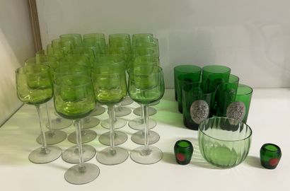 *Glasses set including: 
- 25 white wine...