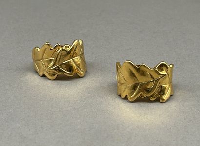 Inès de LA FRESSANGE.
Pair of ear clips in...