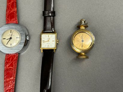 Lot including: 
- OMEGA. 
Ladies' wristwatch...