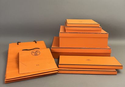 HERMÈS.
Lot of empty boxes including: 6 boxes...