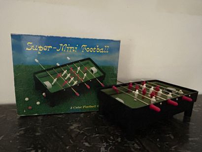 *Set of 5 portable electronic games including:...