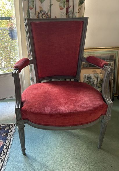 *Combination of 2 molded and carved wood...