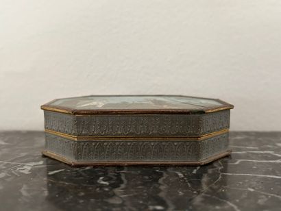*Lot including : 
- A rectangular box with...