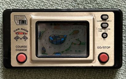 *Set of 5 portable electronic games including:...