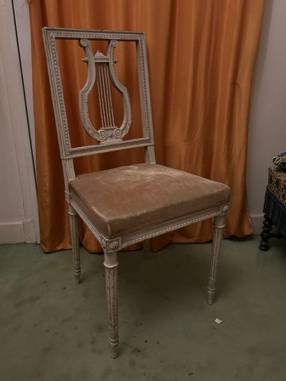*Lot of furniture including: 
- a curved...