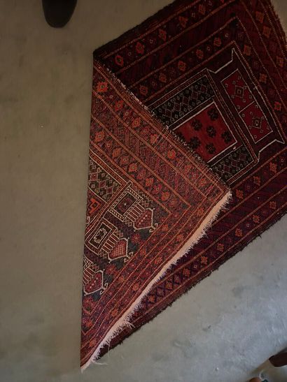*Lot of 5 rugs, including:
- a rectangular...