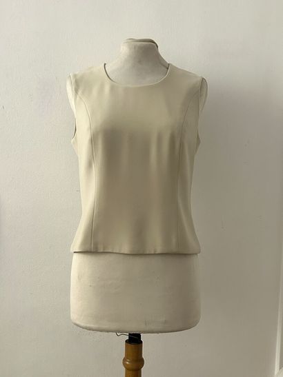 Fashion lot including: 
- Yves SAINT-LAURENT,...