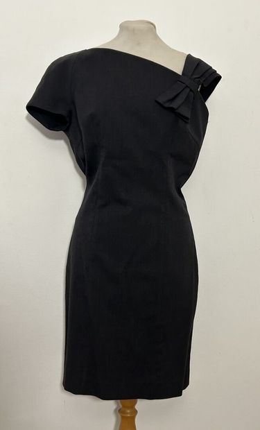 DSQUARED2.
Asymmetrical wool-crepe dress...