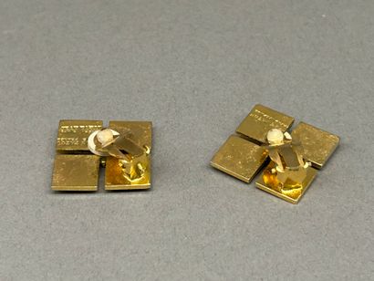 Jean PATOU, Paris. 
Pair of ear clips in...