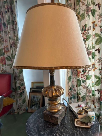 *Lot of 4 lamps n molded, carved, stuccoed...