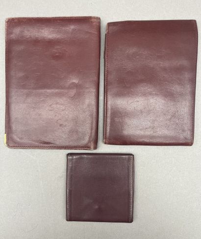 CARTIER
Meeting of three pieces including:...