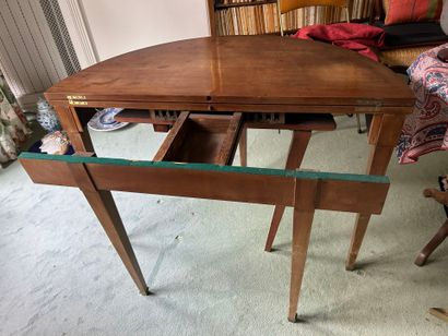 *Lot of furniture including: 
- a turned...