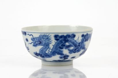 Blue-and-white porcelain bowl, known as “Hue...