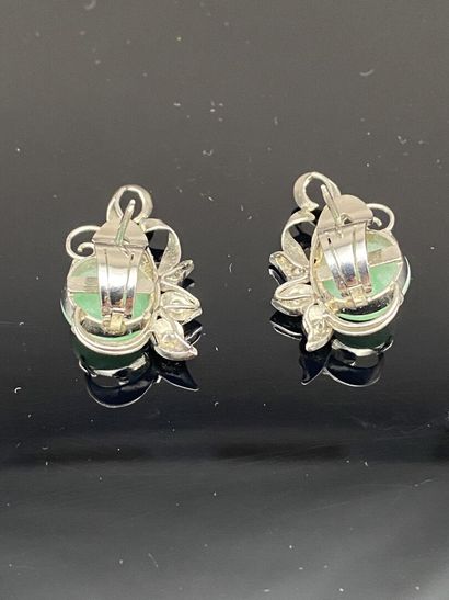 A pair of 750 °/°° (18K) white gold clip-on...