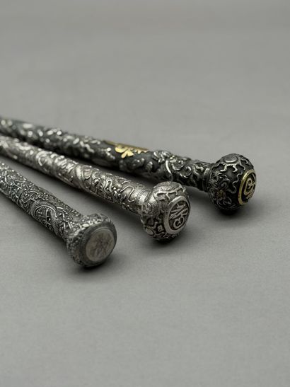 Set of three 800° silver cane knobs /°° with...