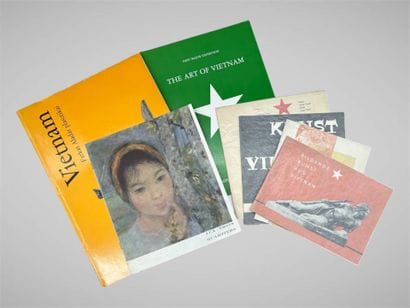 [ART VIETNAMIEN]
Ensemble de catalogues d'expositions.
-...