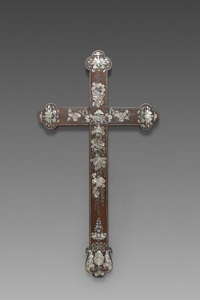 Processional cross made of exotic wood, adorned...