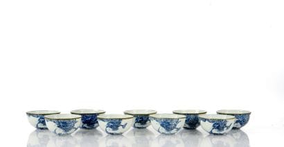 Set of 9 blue-and-white porcelain bowls decorated...