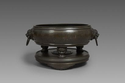 A large bronze incense burner with niello...