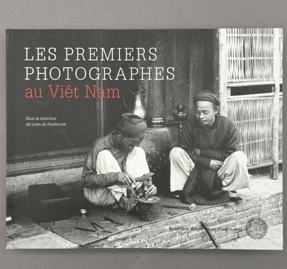 [MAI THU]
Ensemble de documentation comprenant:
-...