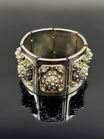 800°/°° silver link bracelet, engraved with...