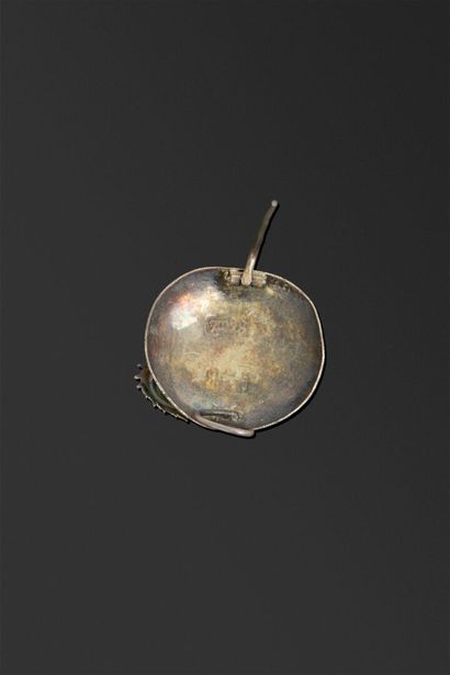 Small round brooch made of 800°/°° silver...