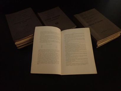 1931. Un ensemble de plus de 45 monographies...