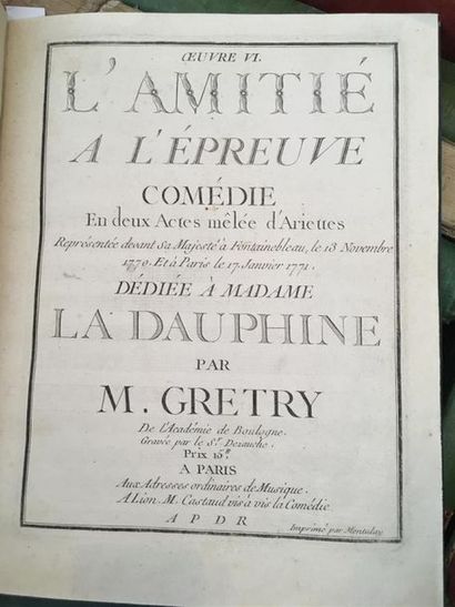 [MUSIQUE]. Un ensemble de 25 volumes in-4°...