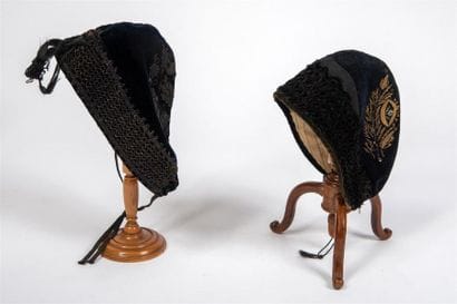 Deux coiffes, Alsace, XIXe siècle
Bonnets...