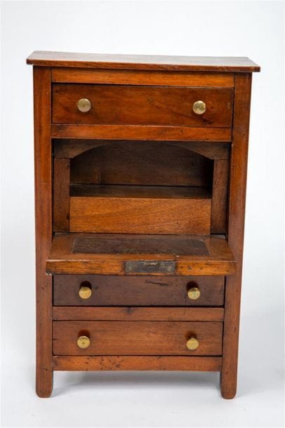 Secrétaire en placage de noyer d'époque Louis...