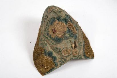 Coiffe brodée Alsace, XVIIIe siècle, 
Bonnet...