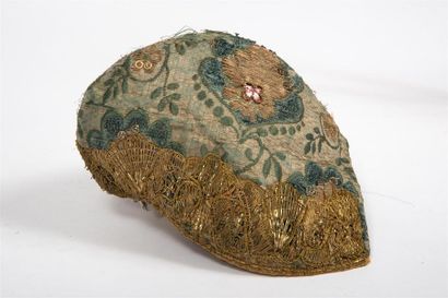 Coiffe brodée Alsace, XVIIIe siècle, 
Bonnet...