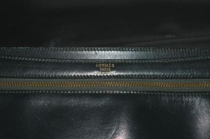 HERMES à Paris
Porte-document en cuir vert,...