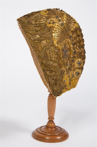 Coiffe brodée, Alsace, fin du XVIIIe siècle
Bonnet...