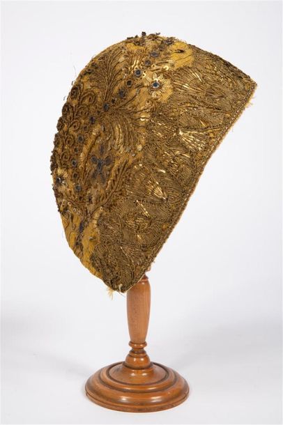 Coiffe brodée, Alsace, fin du XVIIIe siècle
Bonnet...