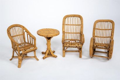 Ensemble en rotin comprenant un fauteuil,...