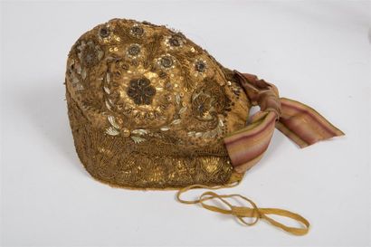 Coiffe brodée Alsace, fin du XVIIIe siècle,
Bonnet...