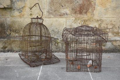 Deux cages à oiseaux en fil de fer, XXe siècle
En...
