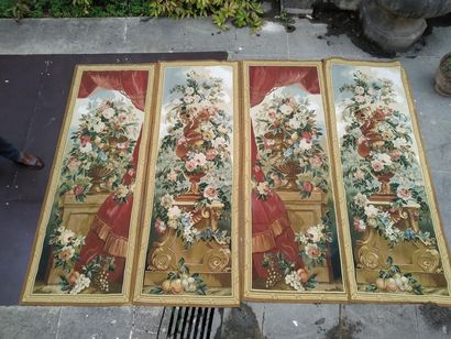 AUBUSSON, XXe siècle
Tenture formée de quatre...