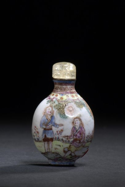 Snuffbox in copper and Canton enamels
China,...