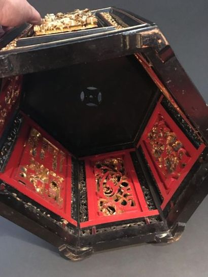 Black and gold lacquered wooden box
South...