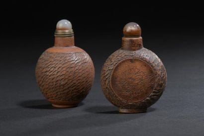 Two snuffboxes made of Yixing sandstone
China,...