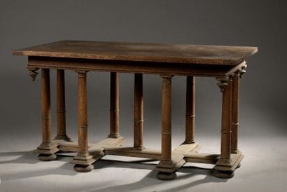 Table with columns in the style of the 16th...