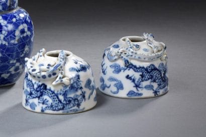 China, 19th century
Two porcelain brush washers...