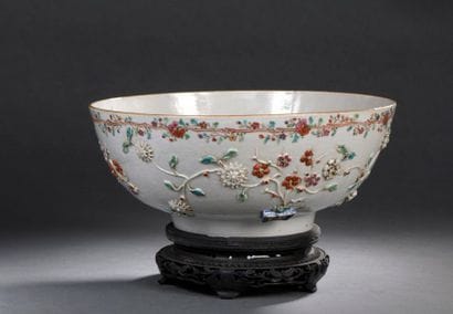 China, Qianlong period (1736-1795) Porcelain...