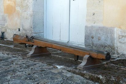 Large, flintlock, bulletproof rifle. Bronze...