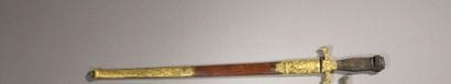 Dagger of venery. Grooved wooden handle....
